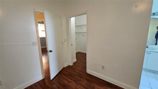 Building Photo - 2255 Anchor Ct