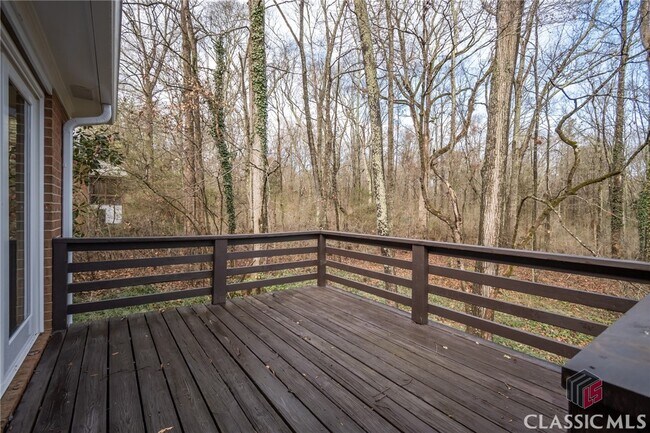 Building Photo - 275 Brookstone Dr