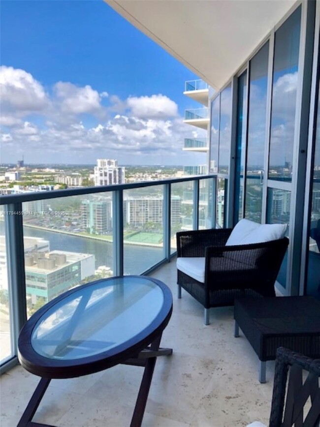 Building Photo - 3101 S Ocean Dr