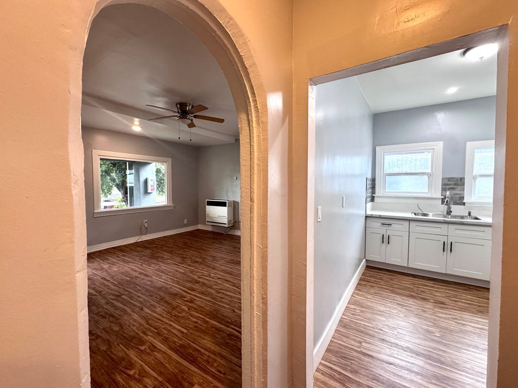 Building Photo - 1151 E 15th St