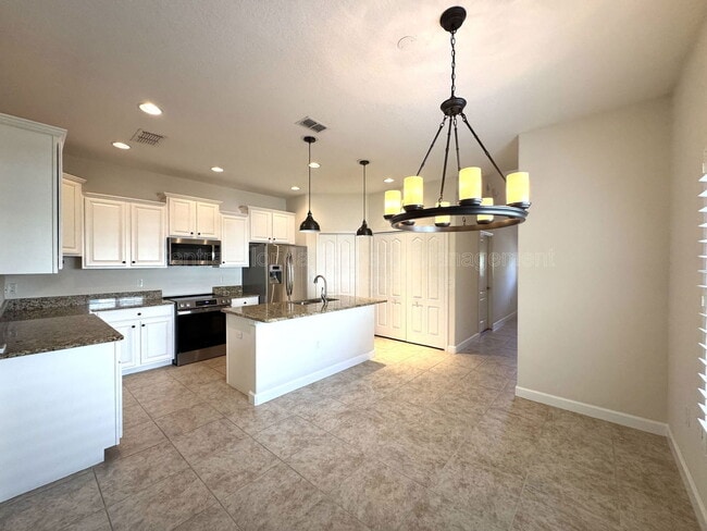 Building Photo - 411 Evening Sky Dr