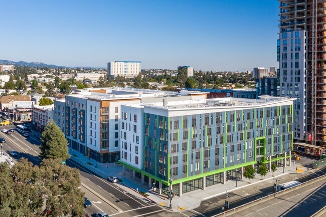 A bold architectural statement in the heart of the city—where design meets convenience. - MacArthur Commons