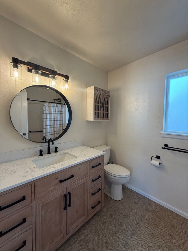 Building Photo - Monroe Four Bedroom on Acreage - Rare Find!