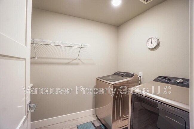 Building Photo - 11805 NE 108th St