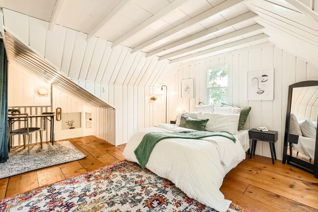 Building Photo - 3807 France Ave S