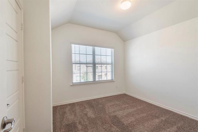 Building Photo - 2225 Barx Dr