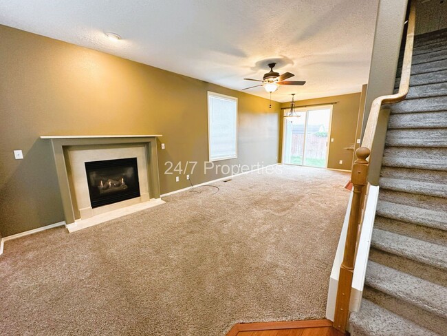 Building Photo - Salem - 3BD I 2.5BA Home + Large Yard!