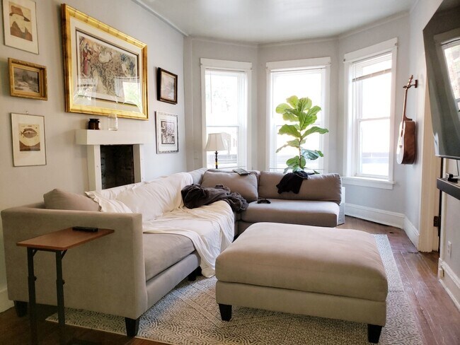 Building Photo - 3508 N Broadway