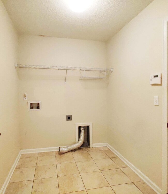 Building Photo - 3 BR  2 BA  Home Timberlake @ Oakleaf Plan...