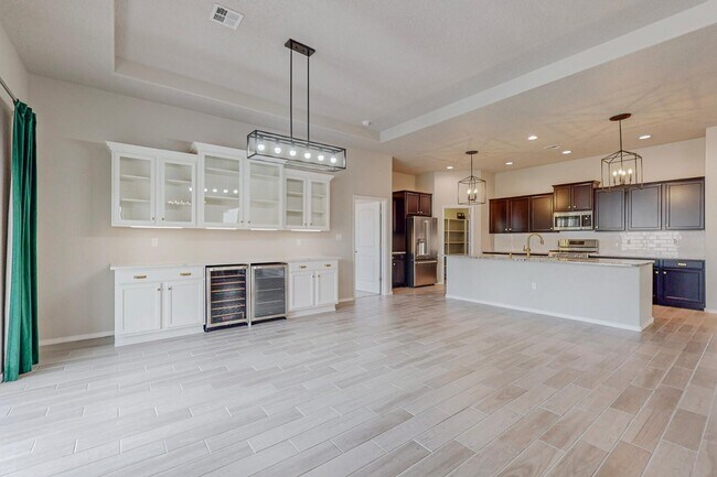 Building Photo - 6011 Buckthorn Ave NW