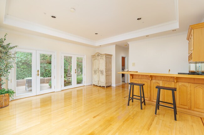 Building Photo - 17 Heron Dr