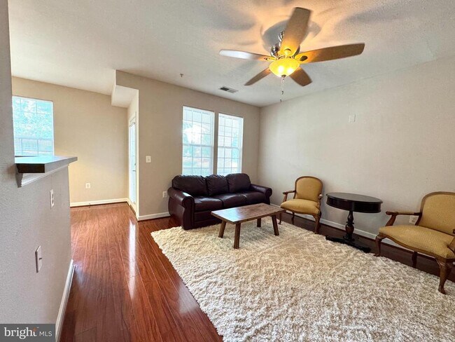 Building Photo - 42435 Hollyhock Terrace