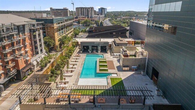 Building Photo - 210 Lavaca St