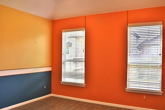 Building Photo - 17631 Carnation Gln Dr