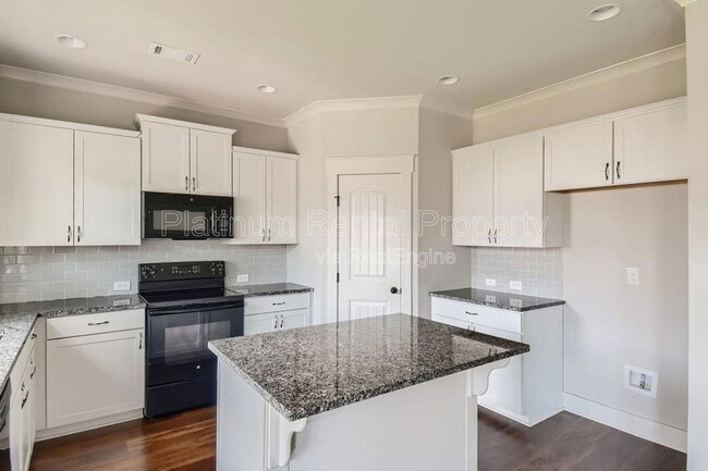 Building Photo - 244 Stonecreek Bnd