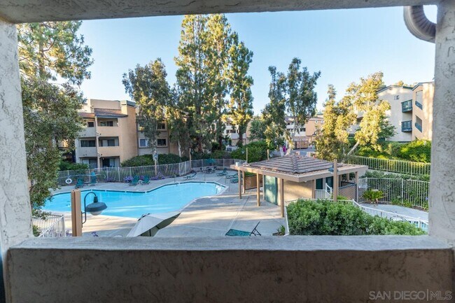 Building Photo - 9750 Mesa Springs Way