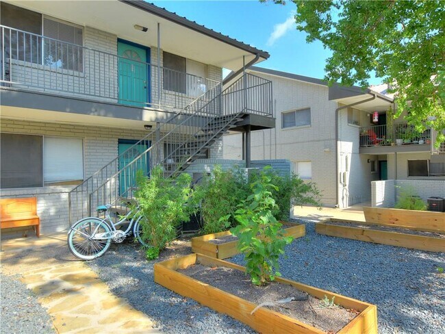 Building Photo - 1315 Norwalk Ln