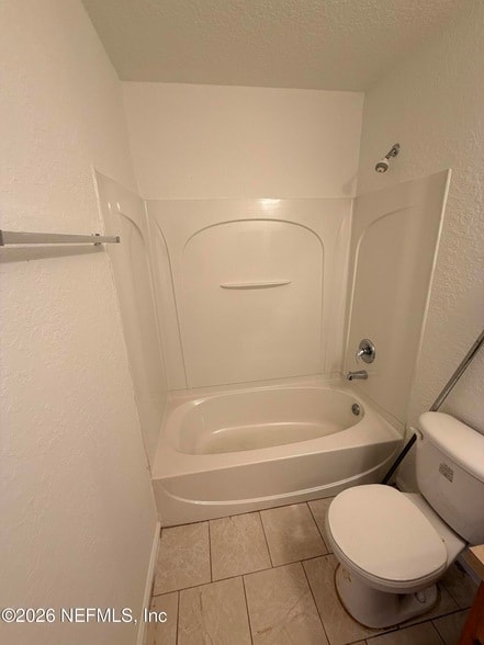 Building Photo - 1915 Lago Del Sur Drive