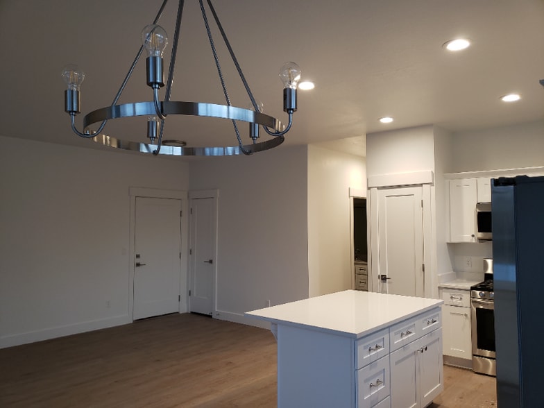 Building Photo - 6887 S 190 E