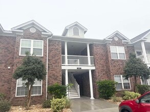 Building Photo - 2033 Silvercrest Dr