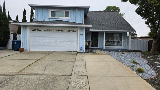 Building Photo - 2216 Placer Dr