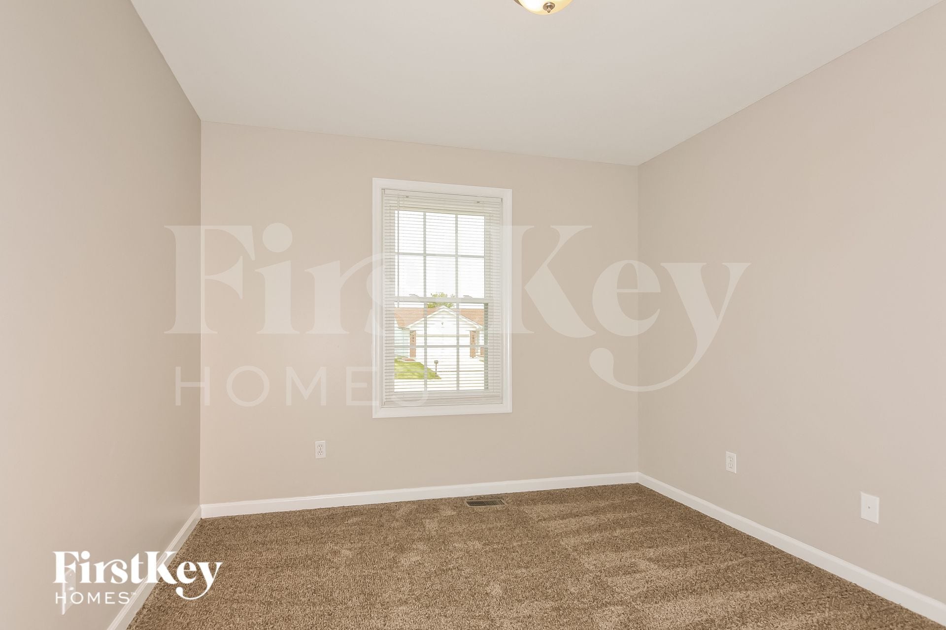 Building Photo - 1405 Sportsmans Ct