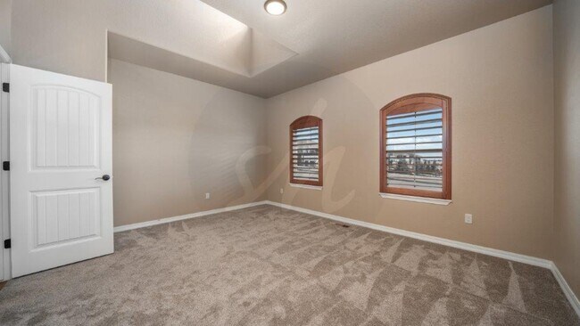 Building Photo - Available December 18