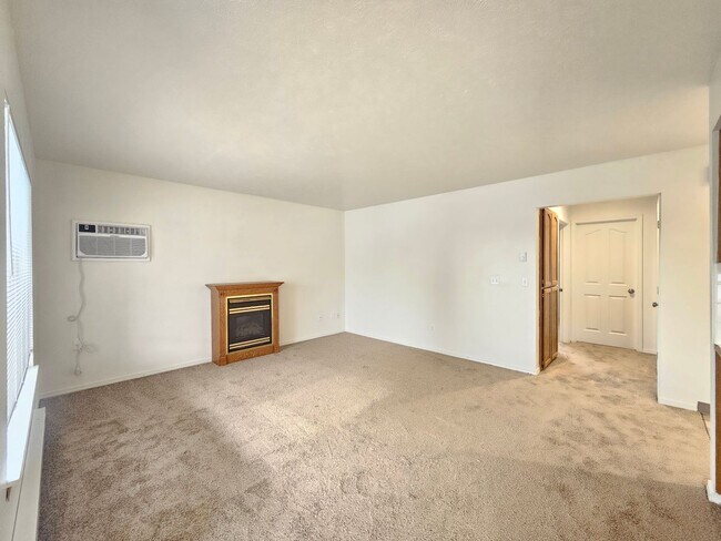 Building Photo - 12205 N Freya St