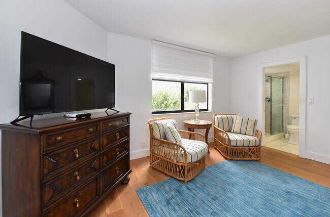 Building Photo - 2860 S Ocean Blvd