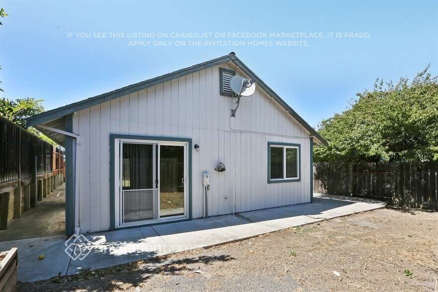Building Photo - 115 Pico Pl