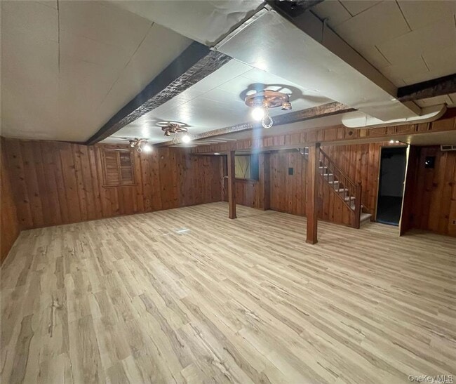 Building Photo - 106 Trumbull Rd