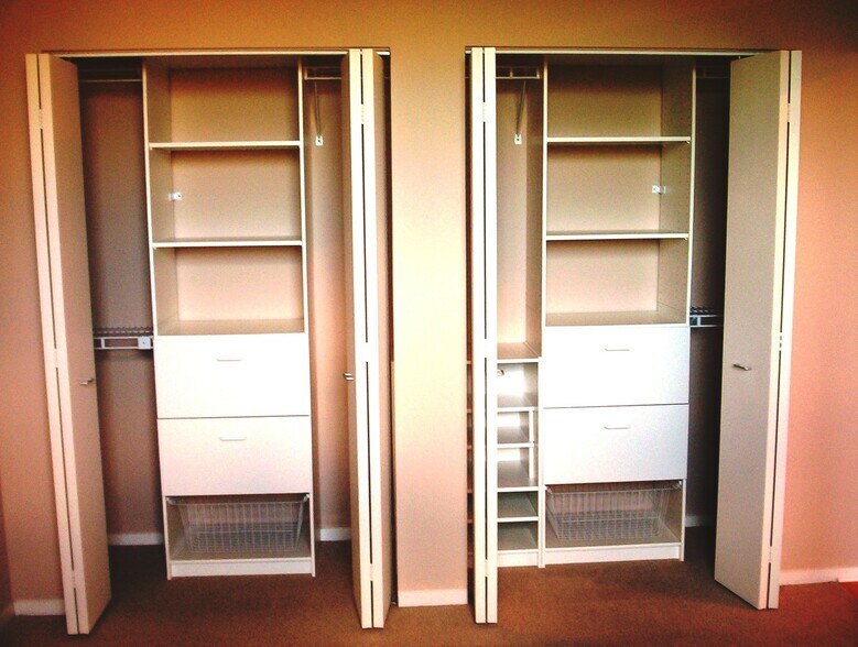 Closet Organizers - 811 S Lytle St