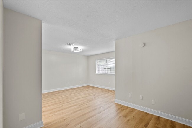 Building Photo - 926 Red Rock Canyon Dr