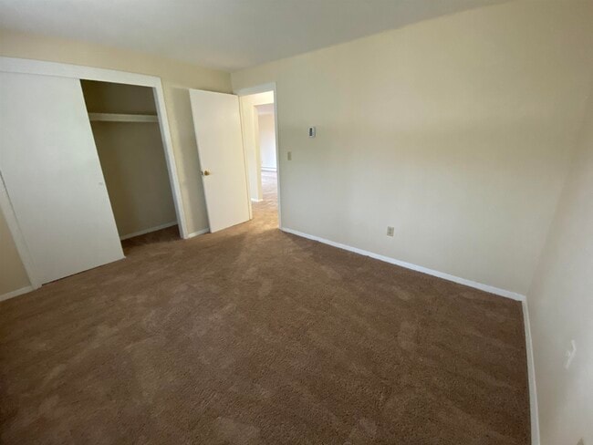 Building Photo - 95 Powers St