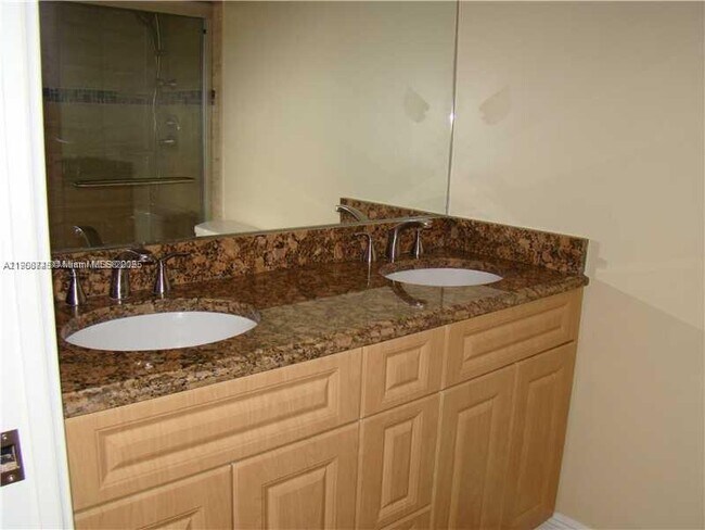 Building Photo - 7841 SW 152nd Ave