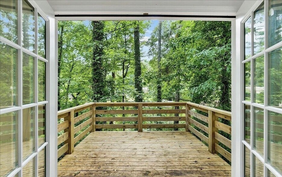 Building Photo - 5188 Goldmar Dr