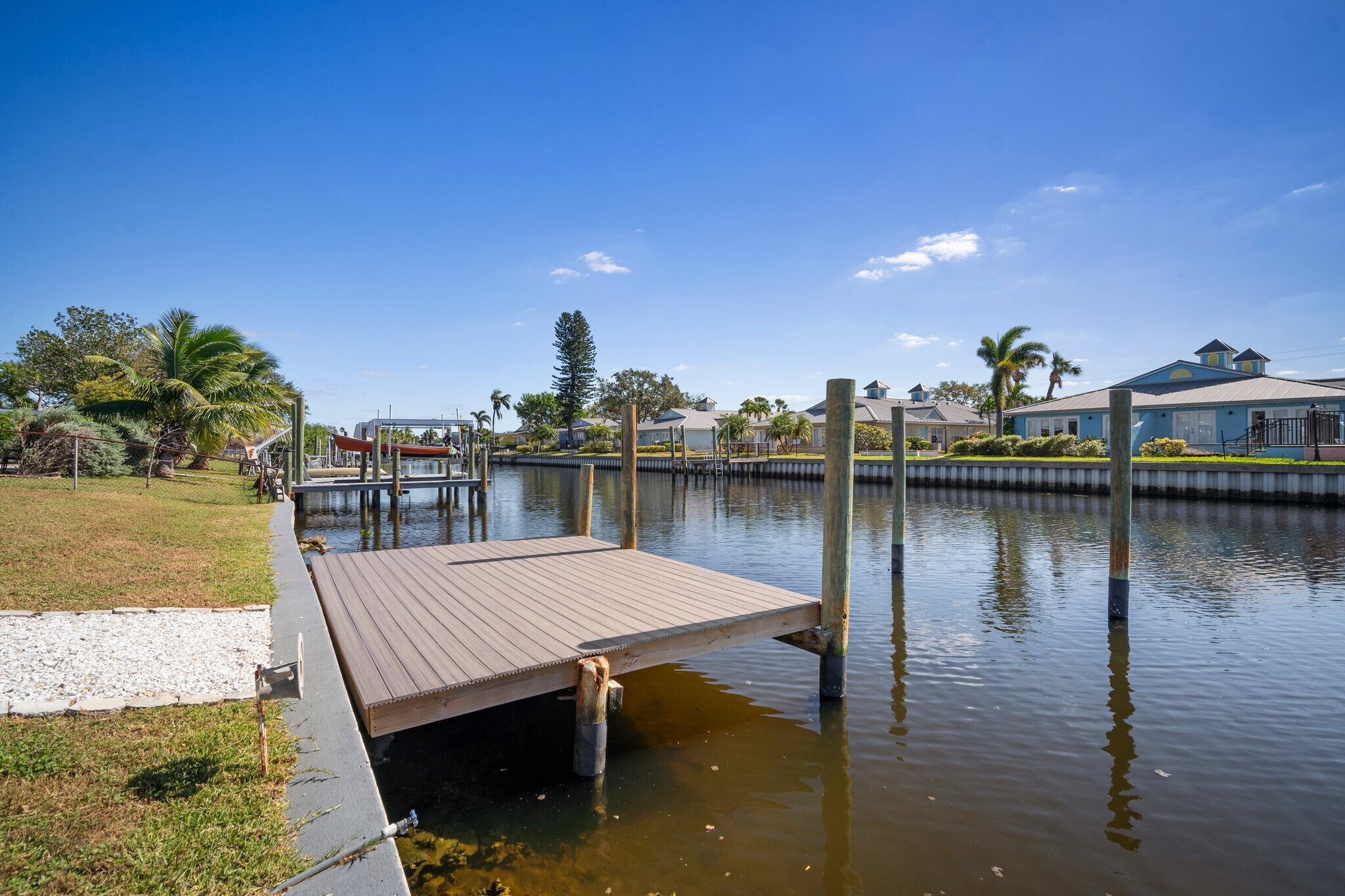 Building Photo - 910 Spindle Palm Way