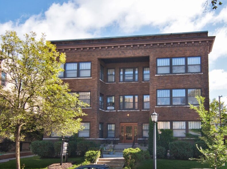 Primary Photo - 1919 Dupont Ave S