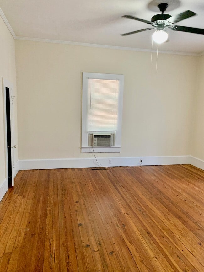 Building Photo - 179 Park Ave