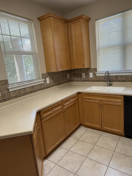Building Photo - 7133 Founders Club Ct