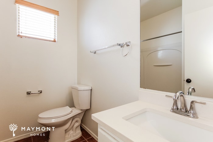 Building Photo - 5990 E Sunrise Cir