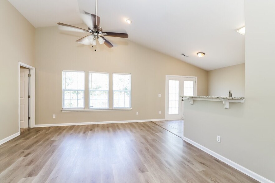 Building Photo - 4412 Gray Wolf Way