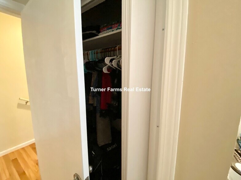 Building Photo - 6 Bickford Ave