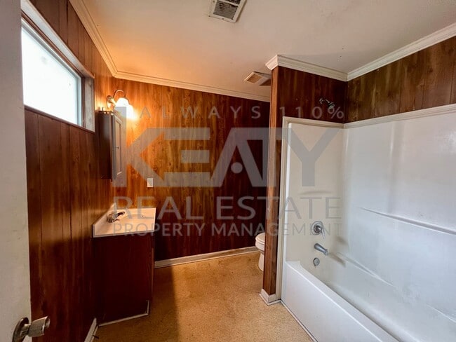 Building Photo - 3 Bed, 2 Bath House in Lafayette!