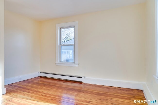 Building Photo - 303 Millville Ave