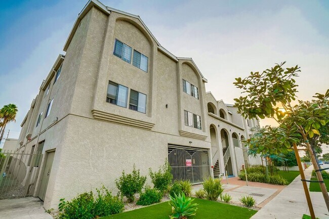 Interior Photo - Secure and Convenient Multi-Unit Asset in Central Inglewood