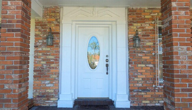 Building Photo - 6420 Miller Dr