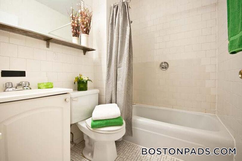 Building Photo - 1223 Beacon St