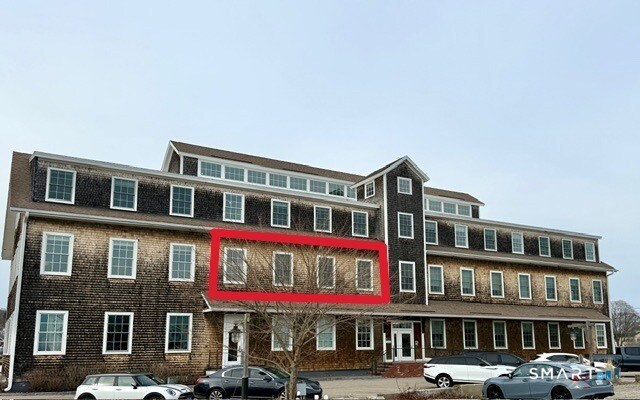 Building Photo - 60 Willow St