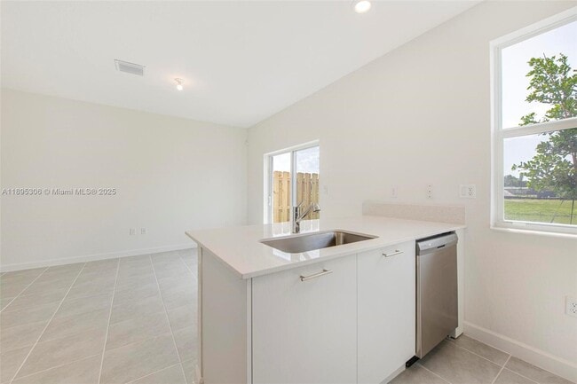 Building Photo - 12577 NW 23rd Pl
